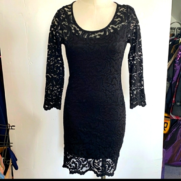 Vintage Little Black lace dress - Picture 3 of 6